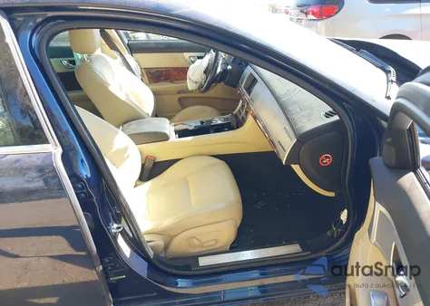 2012 Jaguar Xf из США, поврежденный, VIN SAJWA0FBXCLS46641